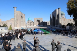 &laquo;Одна Родина, один народ, один флаг!&raquo;