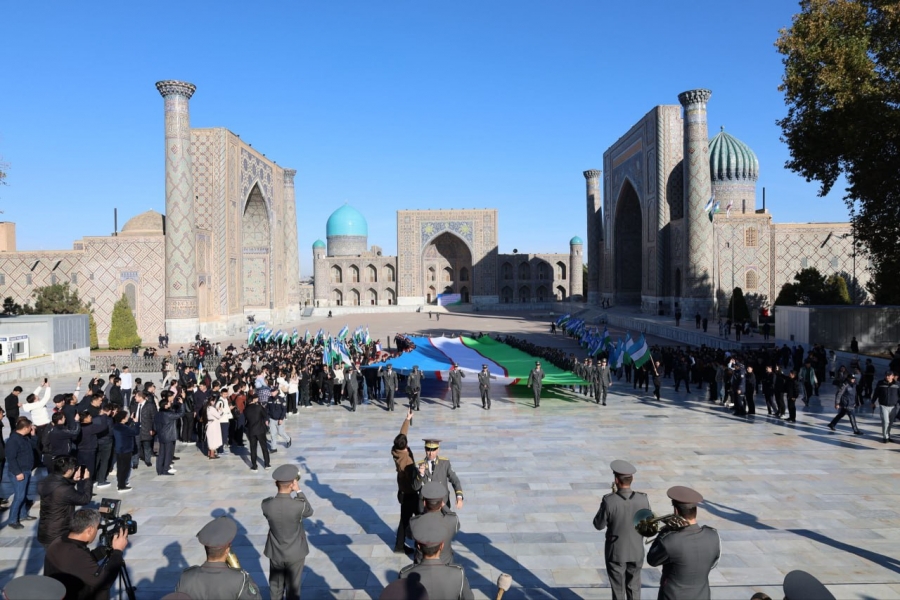 &laquo;Одна Родина, один народ, один флаг!&raquo;